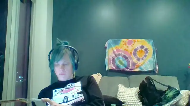 Snapshot of TheDaisyChaos chatting on December 17, 2025, 3:12 am TheDaisyChaos online show from December 17, 2025, 3:12 am