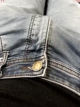 Snapshot of Babyucum4me chatting on February 24, 2026, 1:53 pm Babyucum4me online show from February 24, 2026, 1:53 pm