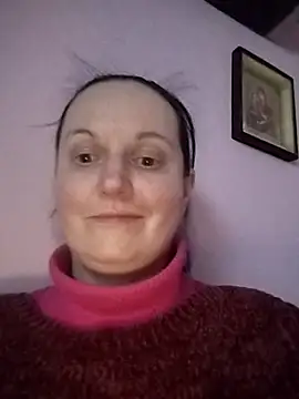 BustyLadyAlma online show from February 1, 2026, 6:17 pm