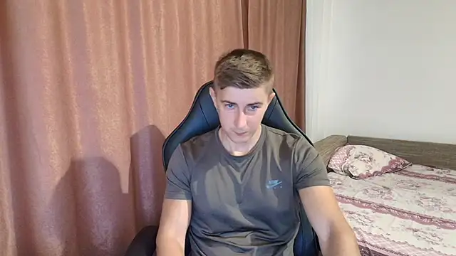 Todhorny9873 online show from February 18, 2025, 7:21 am