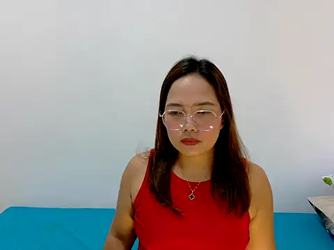 BURBERRY69 online show from April 1, 2026, 8:04 am