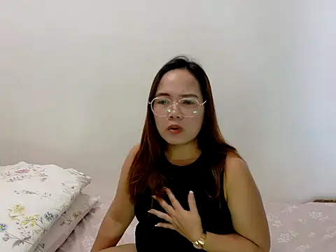 Snapshot of BURBERRY69 chatting on June 26, 2026, 7:46 am BURBERRY69 online show from June 26, 2026, 7:46 am