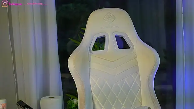 perfectt33n online show from December 3, 2024, 9:11 am