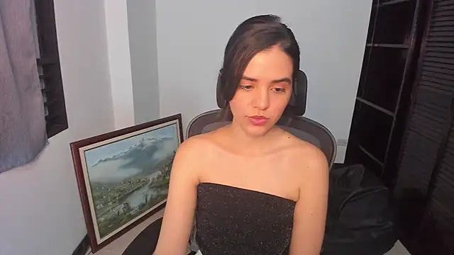 mia collins x online show from October 3, 2025, 11:24 pm