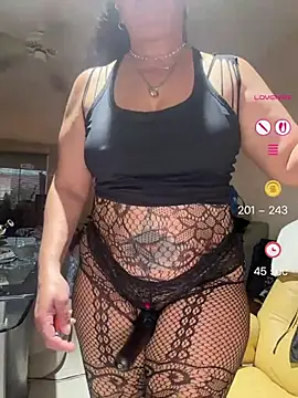 PichyPrettyPussy online show from June 1, 2026, 2:41 pm