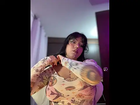 Naiara sex online show from November 8, 2025, 3:39 am