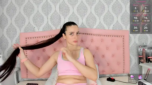 Princsgirl  online show from June 30, 2026, 7:15 pm