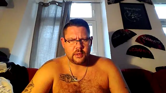 sexykevin17cm online show from November 18, 2025, 2:43 pm