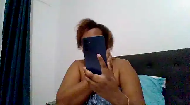 Snapshot of Nathyjess195 chatting on December 10, 2024, 2:17 pm Nathyjess195 online show from December 10, 2024, 2:17 pm