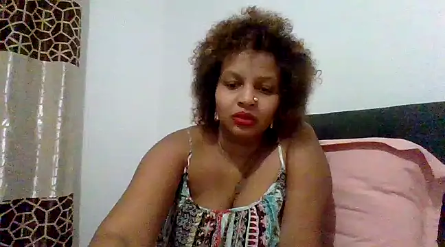 Snapshot of Nathyjess195 chatting on January 19, 2025, 3:39 am Nathyjess195 online show from January 19, 2025, 3:39 am