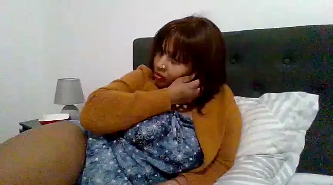 Snapshot of Nathyjess195 chatting on January 24, 2025, 7:49 pm Nathyjess195 online show from January 24, 2025, 7:49 pm