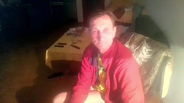 Python43 online show from January 25, 2025, 11:43 pm