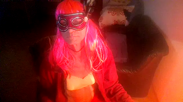 Python43 online show from February 3, 2025, 6:39 pm