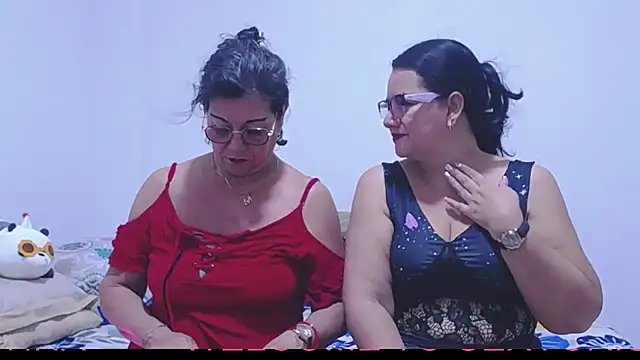 sexycristina 2 online show from September 25, 2025, 2:43 pm