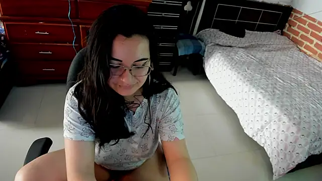 jessicajons9 online show from January 21, 2025, 9:15 pm