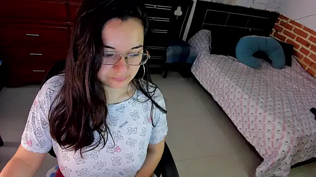 jessicajons9 online show from January 29, 2025, 2:32 pm