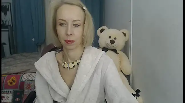 LuxuryNika online show from December 10, 2024, 3:44 pm