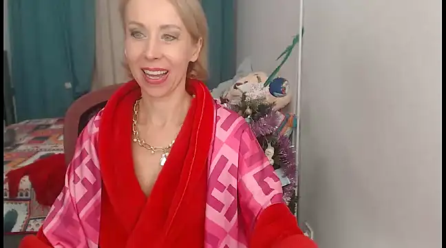 LuxuryNika online show from December 31, 2024, 8:02 pm