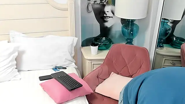 Snapshot of Heidix chatting on January 20, 2025, 7:04 am Heidix online show from January 20, 2025, 7:04 am