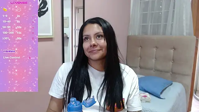 Snapshot of valevicious chatting on December 16, 2024, 7:10 pm valevicious online show from December 16, 2024, 7:10 pm
