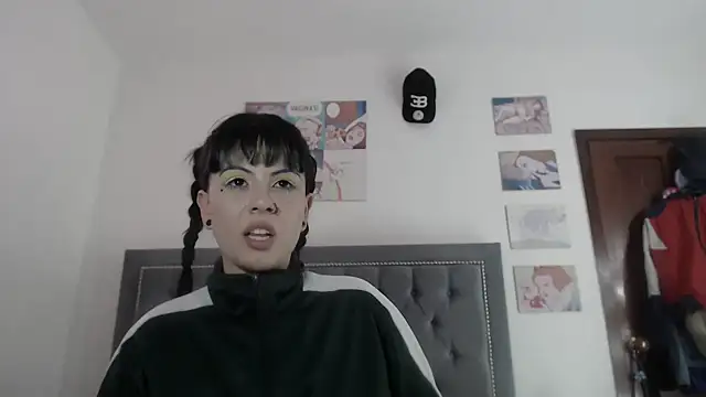 dulce maria x online show from December 28, 2024, 10:55 pm