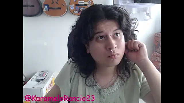 Smoke trip Alicia online show from February 3, 2025, 12:47 pm