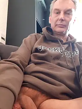 Snapshot of grandcool chatting on February 16, 2025, 3:05 pm grandcool online show from February 16, 2025, 3:05 pm