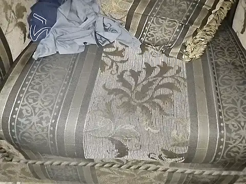 Snapshot of robertocastillo-2017 chatting on September 9, 2025, 3:28 am robertocastillo-2017 online show from September 9, 2025, 3:28 am