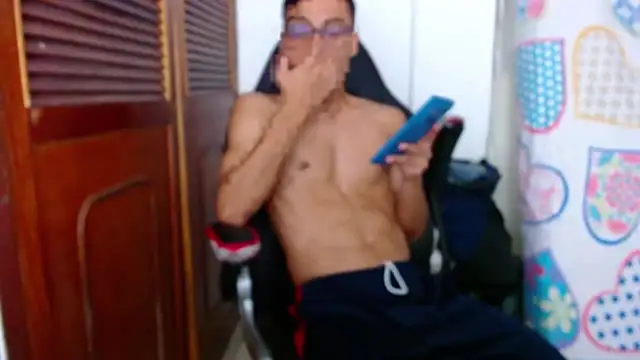 Lion Grrr online show from November 17, 2025, 2:28 am