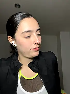 swrennn19 online show from October 15, 2025, 12:55 am