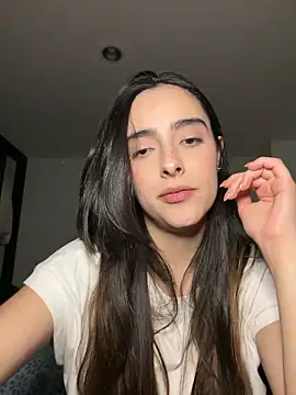 Snapshot of swrennn19 chatting on February 5, 2026, 12:04 am swrennn19 online show from February 5, 2026, 12:04 am