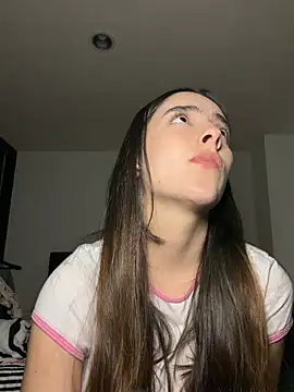 Snapshot of swrennn19 chatting on February 27, 2026, 12:54 am swrennn19 online show from February 27, 2026, 12:54 am