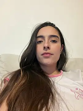 Snapshot of swrennn19 chatting on March 18, 2026, 10:35 pm swrennn19 online show from March 18, 2026, 10:35 pm