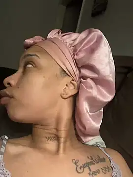 nikkiibabby online show from February 27, 2025, 9:43 am