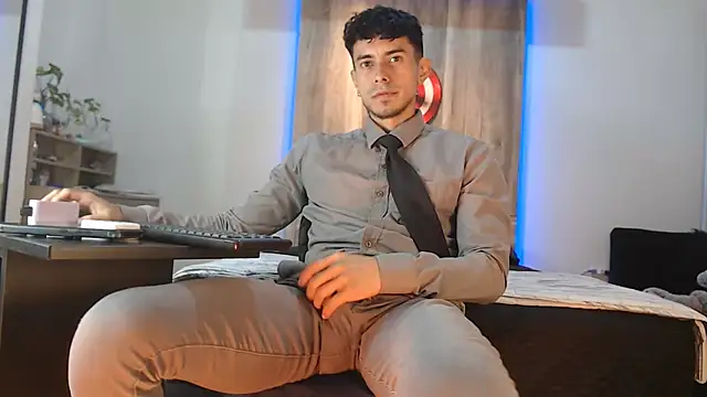 Snapshot of Andrew_4_ chatting on October 7, 2025, 3:04 am Andrew 4 online show from October 7, 2025, 3:04 am