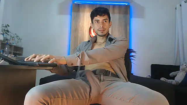 Snapshot of Andrew_4_ chatting on October 16, 2025, 4:02 am Andrew 4 online show from October 16, 2025, 4:02 am