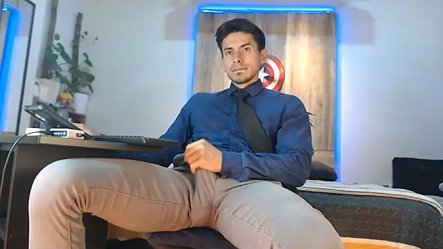 Andrew 4  online show from February 15, 2026, 6:54 am