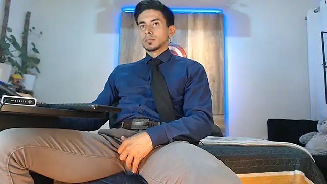 Andrew 4  online show from February 19, 2026, 1:56 am