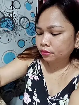 XXLorie 02 online show from February 16, 2025, 7:49 pm