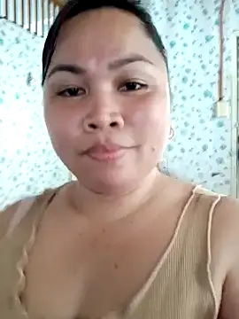 XXLorie 02 online show from February 17, 2025, 2:31 am