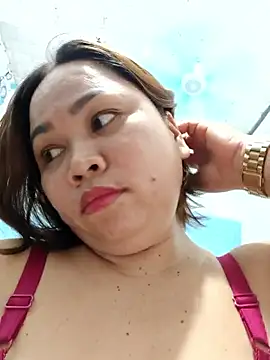 XXLorie 02 online show from November 29, 2025, 11:02 am