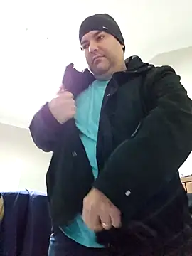 Andrew1900529 online show from December 4, 2025, 5:39 am