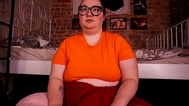 Evelively online show from November 1, 2025, 3:41 am