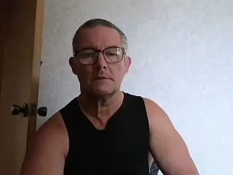 Snapshot of bigballnz chatting on February 3, 2025, 6:39 pm bigballnz online show from February 3, 2025, 6:39 pm