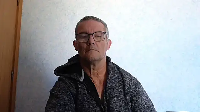 Snapshot of bigballnz chatting on February 7, 2025, 9:15 pm bigballnz online show from February 7, 2025, 9:15 pm