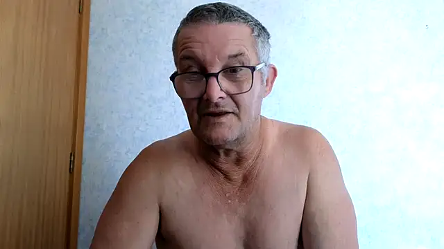 Snapshot of bigballnz chatting on February 12, 2025, 3:51 am bigballnz online show from February 12, 2025, 3:51 am