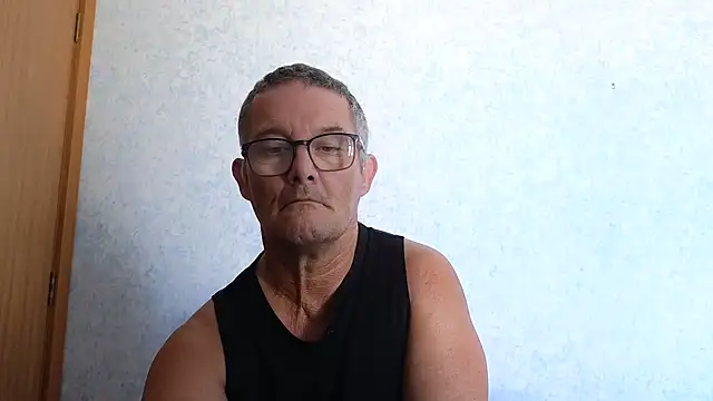 Snapshot of bigballnz chatting on February 14, 2025, 10:04 pm bigballnz online show from February 14, 2025, 10:04 pm