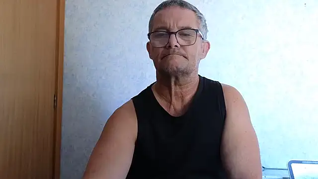 Snapshot of bigballnz chatting on February 21, 2025, 1:44 am bigballnz online show from February 21, 2025, 1:44 am