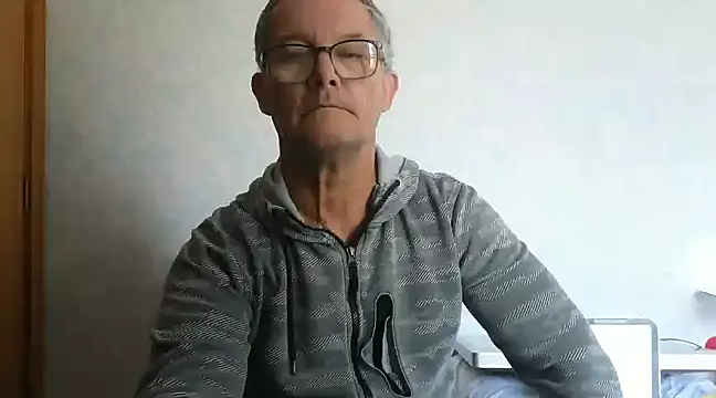 Snapshot of bigballnz chatting on February 25, 2025, 7:47 pm bigballnz online show from February 25, 2025, 7:47 pm