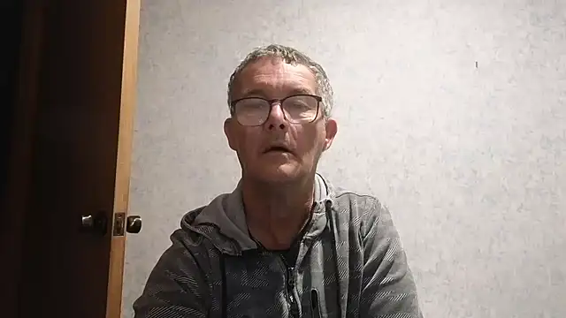Snapshot of bigballnz chatting on February 28, 2025, 5:48 pm bigballnz online show from February 28, 2025, 5:48 pm